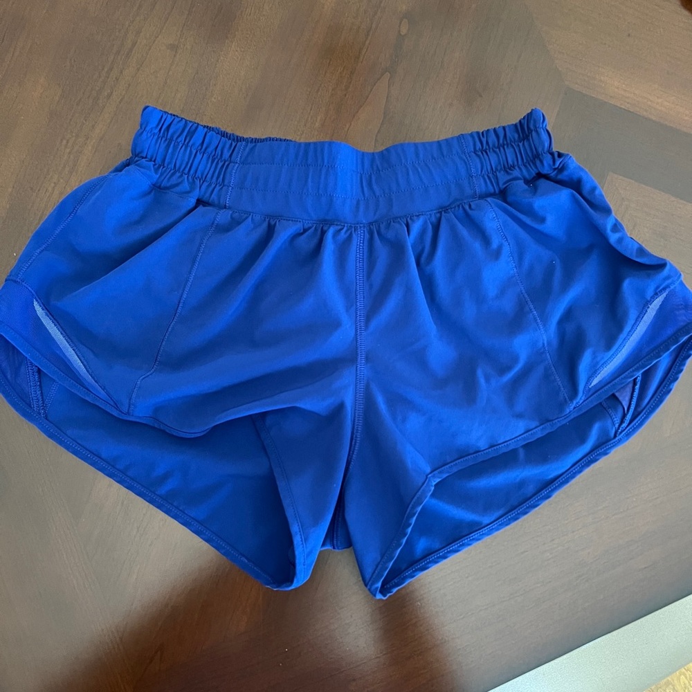 LULU bright blue hotty hot short 2.5”